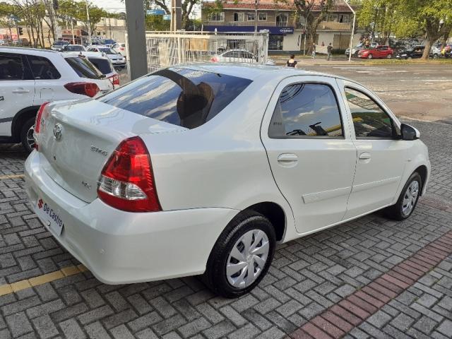 Toyota Etios Sedan 1.5 x 2018 - Foto 6