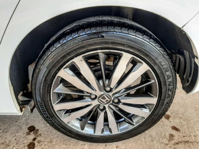 Carro muito novo 34.000 km rodados abaxei pra vender rápido - Foto 4