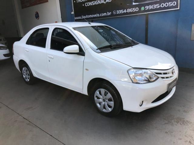 TOYOTA ETIOS 1.5 X SEDAN 16V - Foto 6