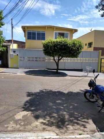 Sobrado com quatro Salas, Ar condicionados, persiana em todas dependência em alumínio, - Foto 11
