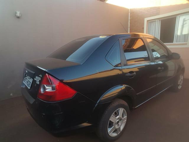 Ford fiesta sedan 1.0 completo - Foto 4