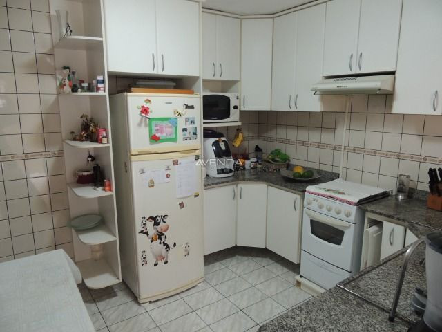 Casa térrea em ótima localização, contendo 3 dormitórios sendo 01 suíte - Foto 17