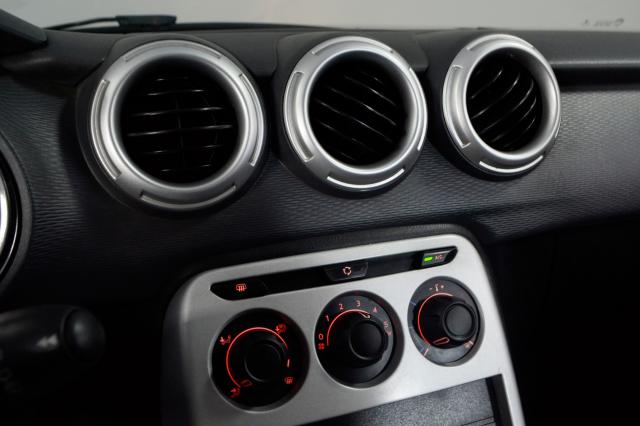 Citroën C3 Origine 1.5 Flex 8V 5p Mec. - Preto - 2014 - Foto 18