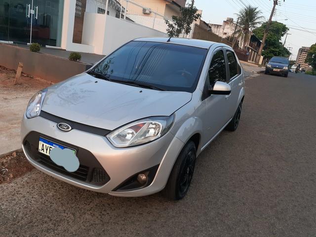 Fiesta sedan 1.6 8v 2014 Financiamento 100% PELO banco
