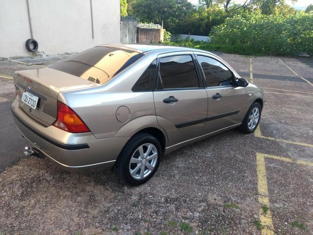 Focus sedan impecável - Foto 15