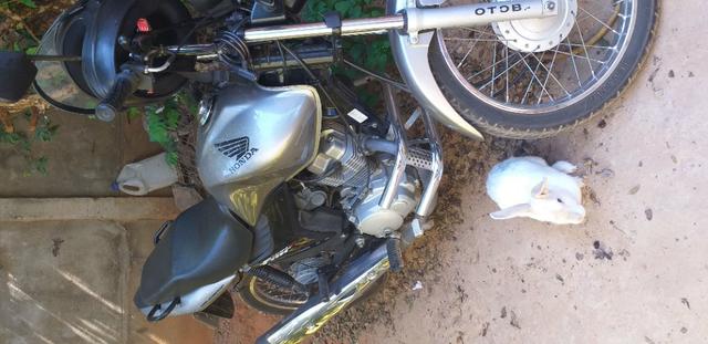 Moto Titan 150