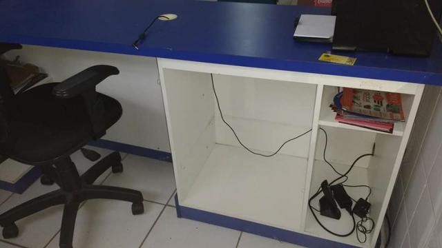 Mesa escritorio em L