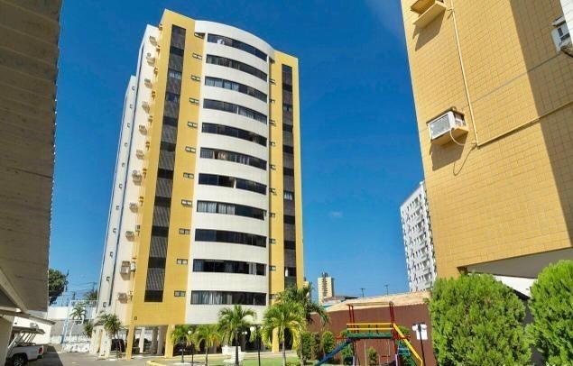 Apartamento em Nova Parnamirim, 3 quartos. Av. Abel Cabral.