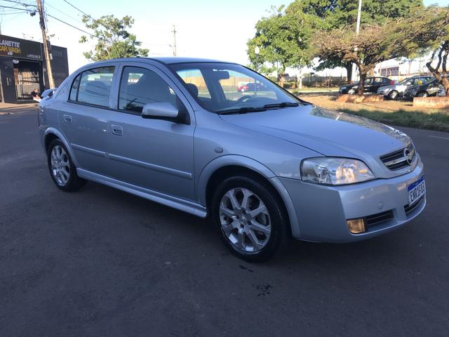 Astra hatch 2011 - Foto 4
