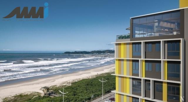 990 square com 2 quartos sendo 1 suíte e 68m2 no centro de navegantes