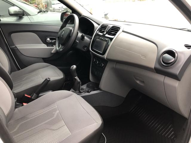 RENAULT LOGAN EXPRESSION 1.6 2017 (flex) (manual) - Foto 5