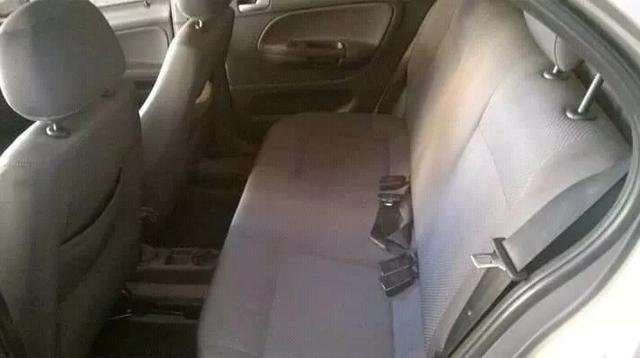 Volkswagen Voyage 1.6 - Foto 5