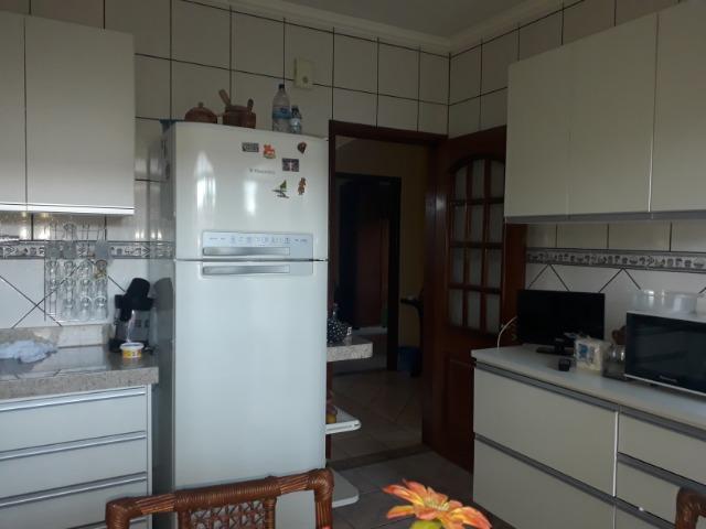 Vendo linda casa em condomínio fechado na DF 425(Pego sua casa no Setor de Mans?es!) - Foto 8