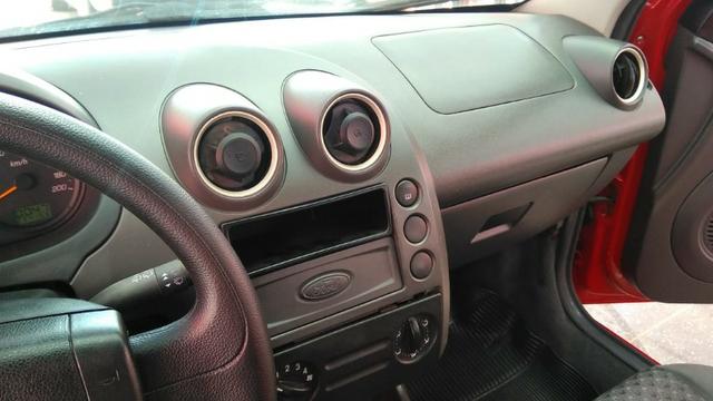 Ford Fiesta Hatch 1.0 2006 - Foto 10
