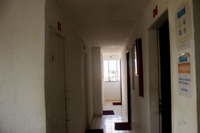 Quartos em casa mobiliada, cond. fechado na Paralela - Unijorge, Cab e metrô - Foto 9