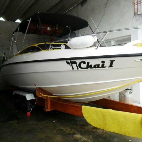 Lancha Phoenix 230