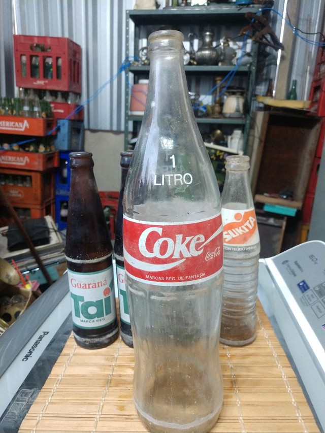 Garrafa refrigerante antigo coca cola 1 litro  - Foto 2