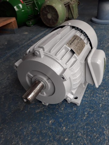 Motor elétrico trifásico 4 cv rpm 2890. - Foto 4