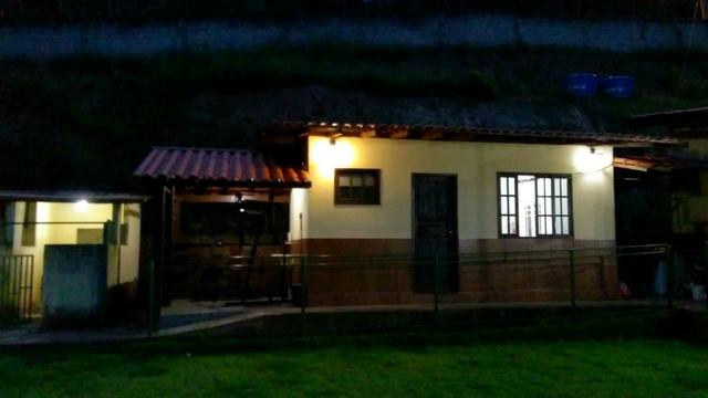 Vende-se Granja no Guarajamirim com 2400m² com 2 quartos, açudes, área gourmet. - Foto 2