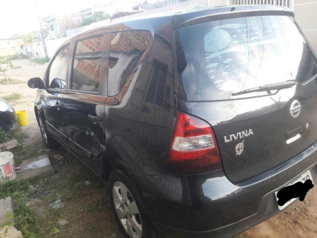 Carro livina - Foto 2