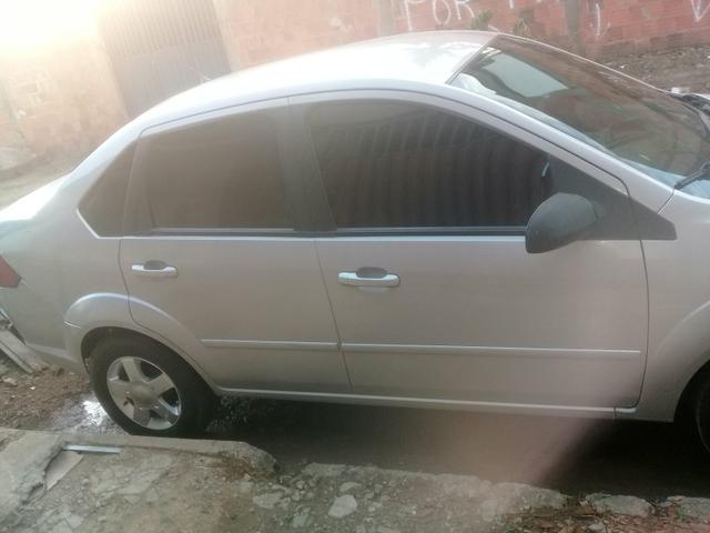 Vendo fiesta sedã completo. ano 2009 - Foto 11