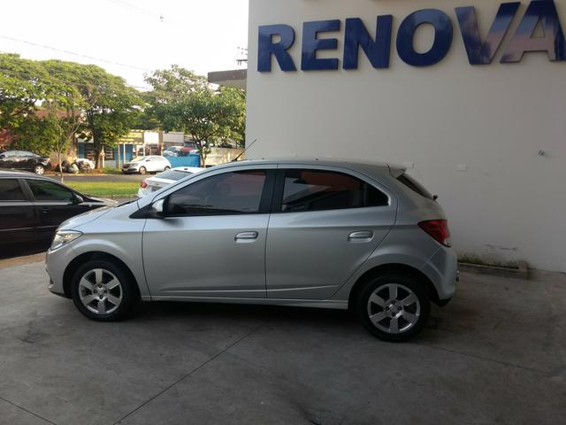 Onix LT 1.0 2013