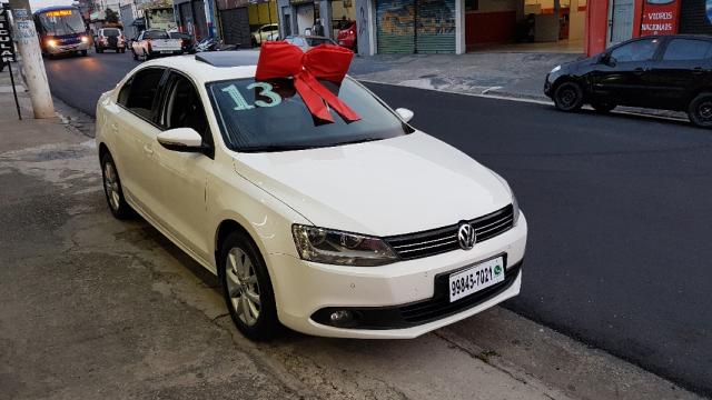 Jetta 2.0 Comfortline COM TETO SOLAR