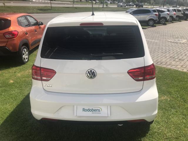 VOLKSWAGEN FOX 2017/2017 1.0 MPI TRENDLINE 12V FLEX 4P MANUAL - Foto 4