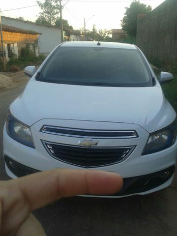 Vendo carro prisma 1.4 LTZ ano 2013/2014