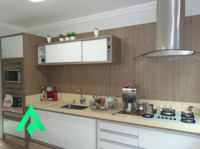 Lindíssima casa com piscina, no Bairro da Velha!! - Foto 4