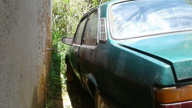 Chevette bom motosao, e inteiro recém pintado - Foto 3