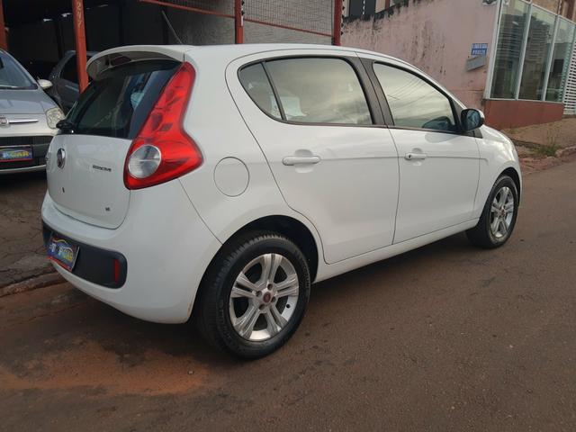 Palio attractive motor 1.4 ano 2014 - Foto 6
