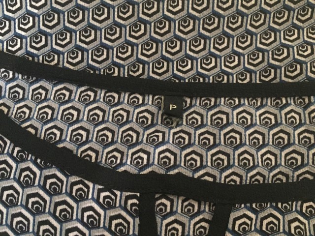 Blusa estampada com mangas  - Foto 3