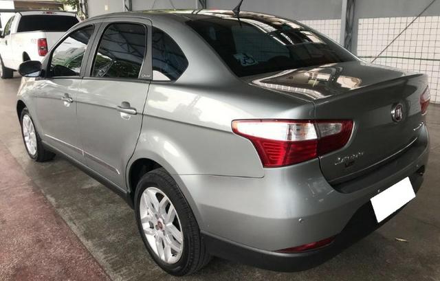 Grand Siena Essence Dual. 1.6 Flex 16V - Foto 4