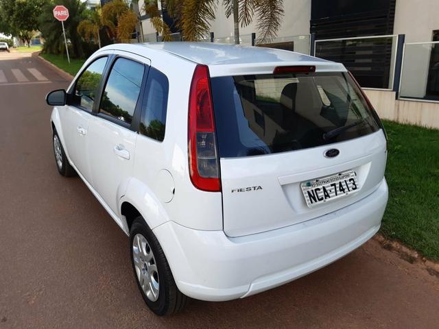Fiesta Hatch 1.6 - Foto 2