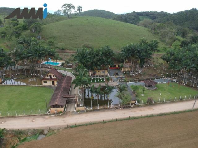 Sitio em piçarras, campo de futebol, galpão, casa, piscina - Foto 12