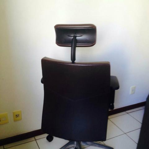 Vendo Cadeira Executiva em Courino. Aceito Proposta - Foto 4