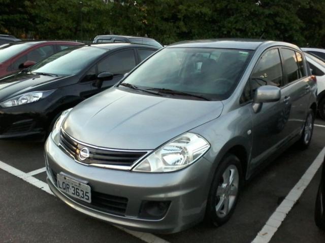 TIIDA 1.8 S 2011 / 2012 KM: 64.500 R$ 32.000,00