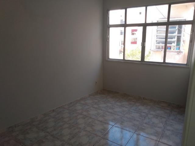 Vendo Vila da Penha apartamento 2 qts sem elevador vaga na escritura - Foto 3