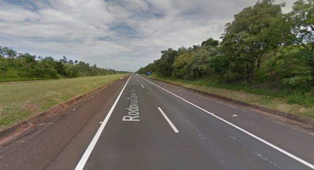 Rodovia Castelo Branco. Área 330.000 m², Frente ao Asfalto