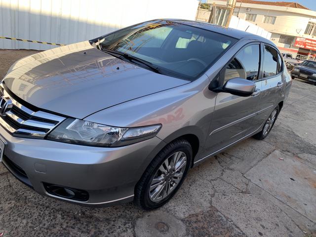Honda city 2014 automático 44500 - Foto 3