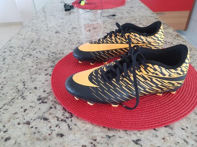 Chuteira com trava, Nike nº 39