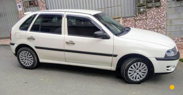Gol Power branco 1.6 branco bem conservado