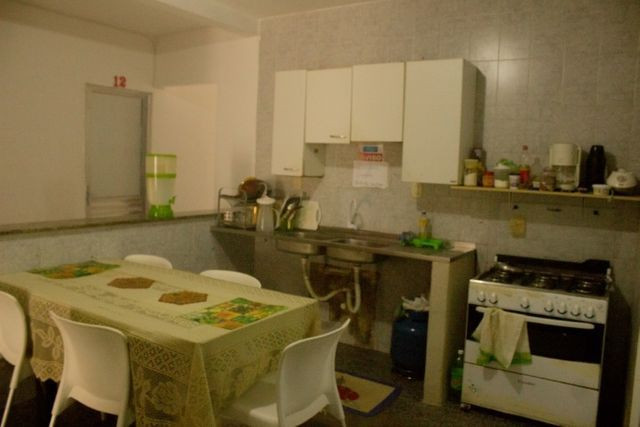 Quartos em casa mobiliada, cond. fechado na Paralela - Unijorge, Cab e metrô - Foto 13