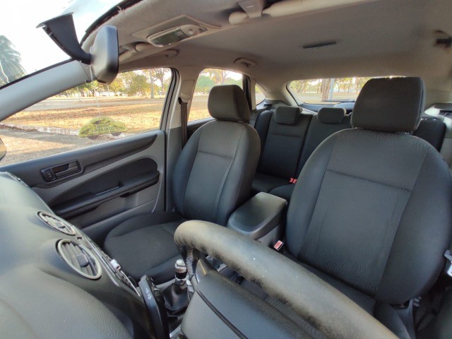 Ford Focus Hatch GLX 1.6 8V (Flex) 2010/2011 - Foto 7