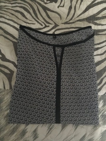 Blusa estampada com mangas  - Foto 4