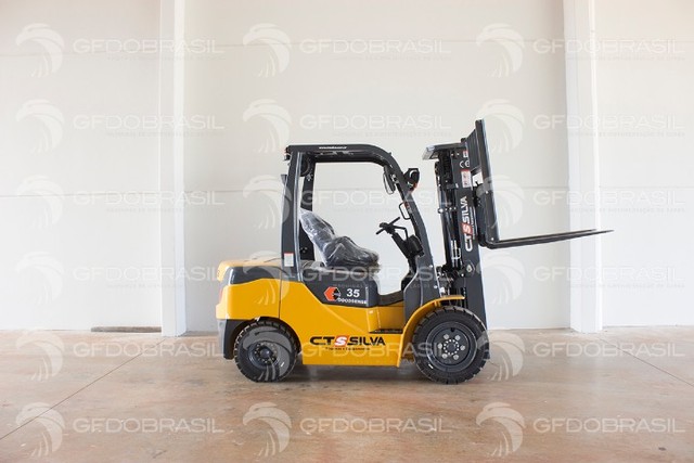 Empilhadeira Goodsense Diesel | 3.0Ton | Nova