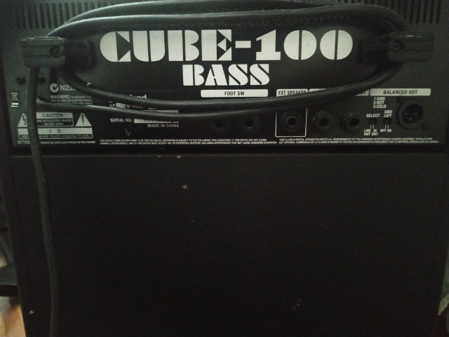 Amplificador para baixo - Roland Cube 100 em excelente estado
