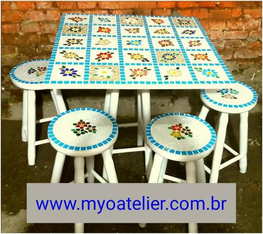 Conjunto mesa mosaico madeira com mosaico