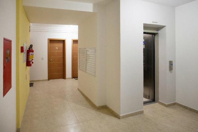 Apartamento - 2 dormitórios (1 suite) - 69m² priv. - Floresta - Foto 5